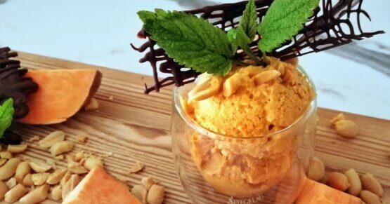 Cremiges Süßkartoffel-Erdnuss-Eis