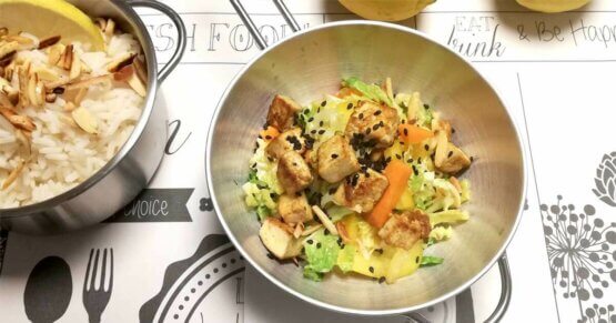 Spitzkohlpfanne mit Sesamtofu