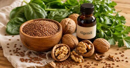 Stillleben mit Leinsamen, Walnüssen und Algenöl – natürliche Omega-3-Quellen bei rheumatoider Arthritis.